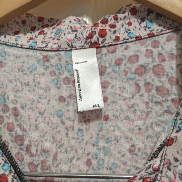 American Apparel cropped floral blouse - Picture 3 of 7